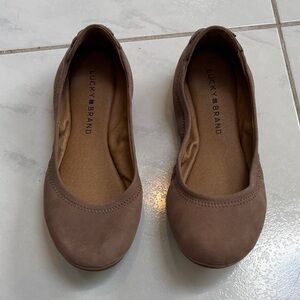 Lucky Brand Women's Tan Ballet Flats